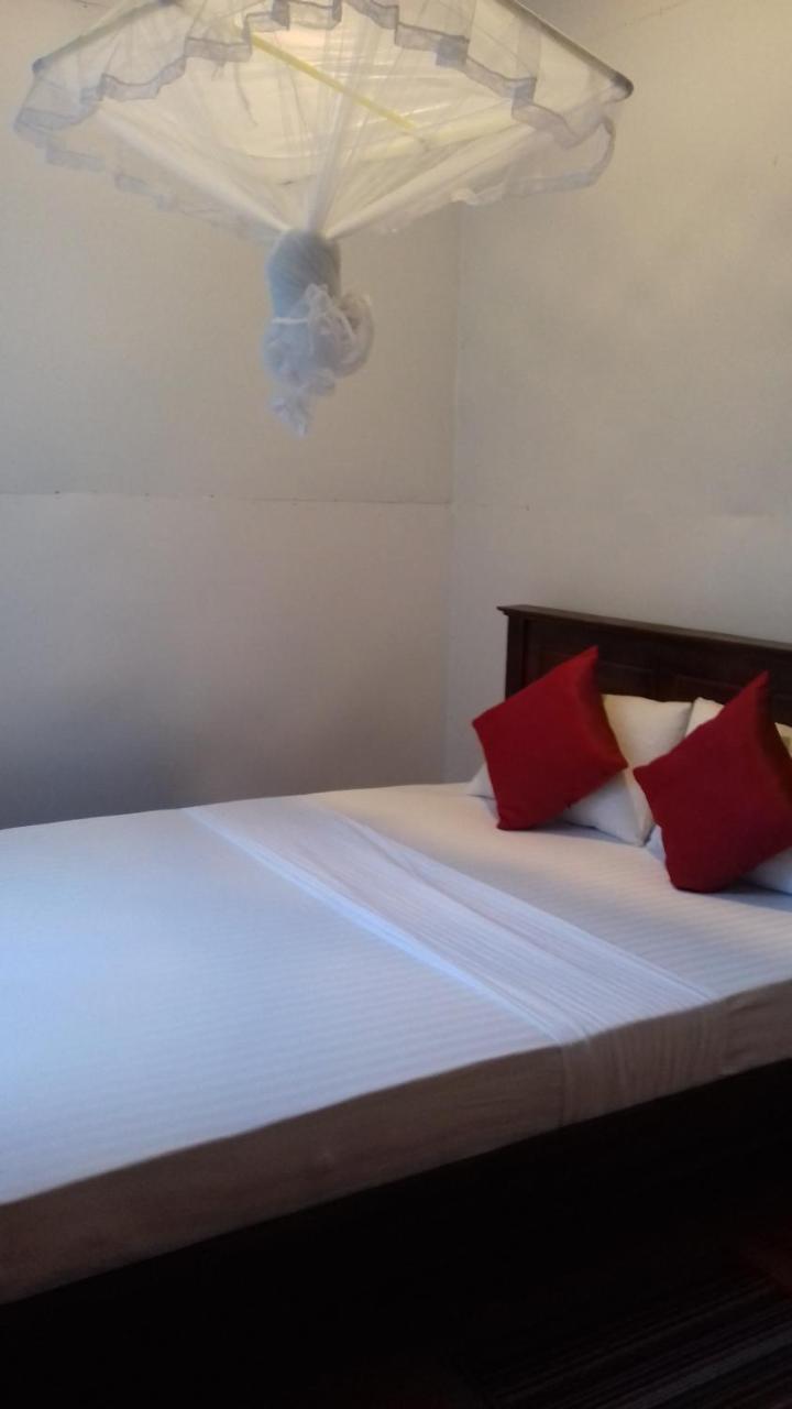 Kandy View Garden Hotel Екстериор снимка
