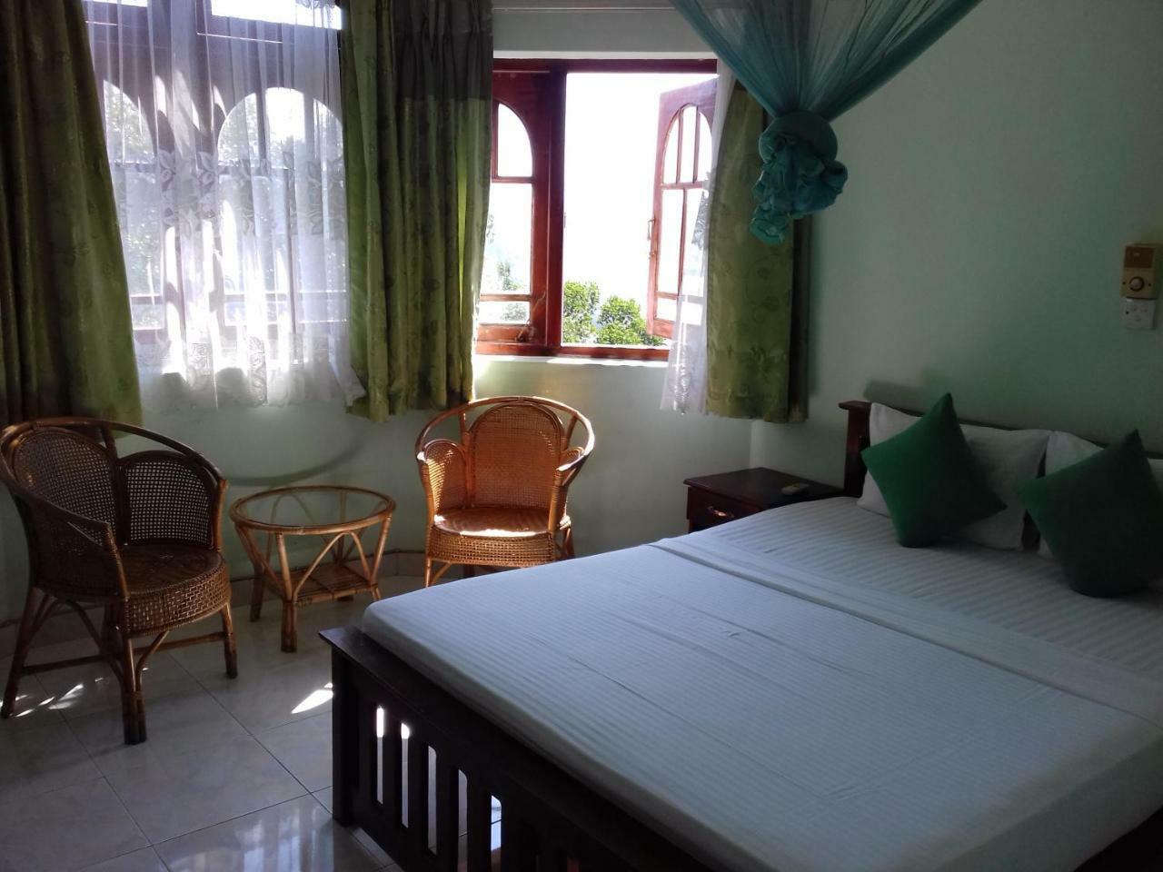 Kandy View Garden Hotel Екстериор снимка