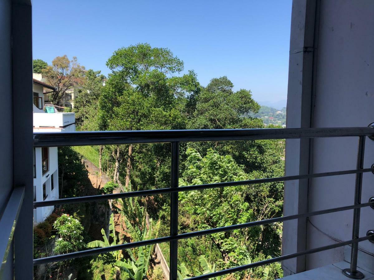 Kandy View Garden Hotel Екстериор снимка